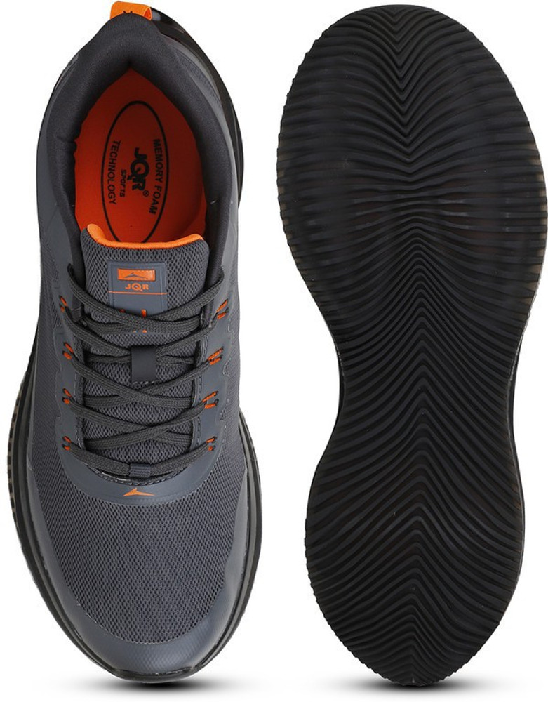 Max sports shoes online
