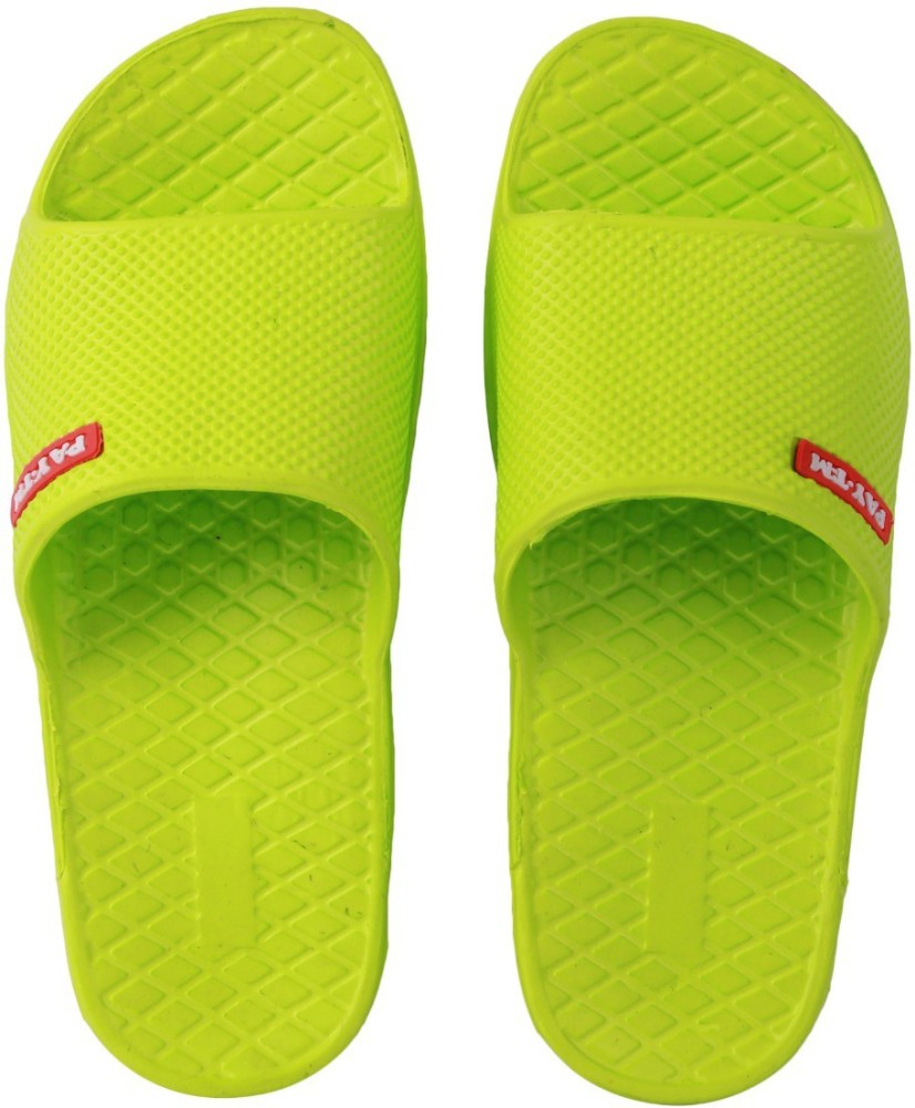 Nike hotsell slippers paytm