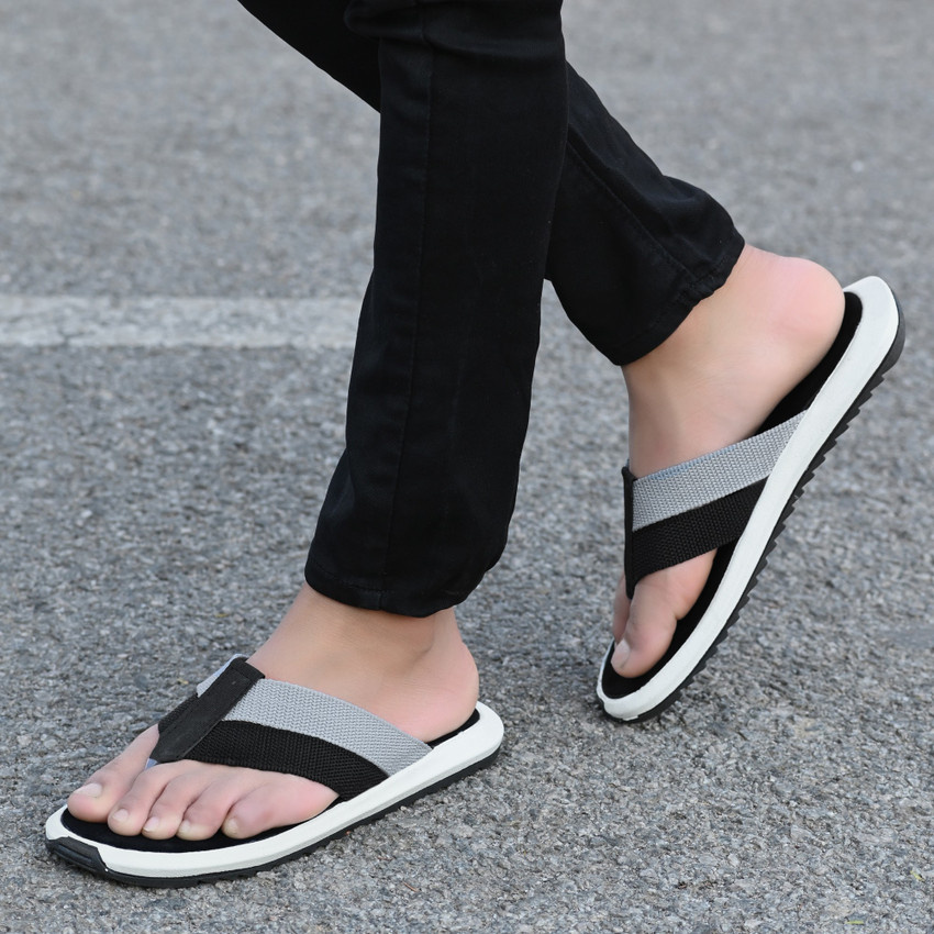 Discover more than 79 mens slippers black friday super hot dedaotaonec