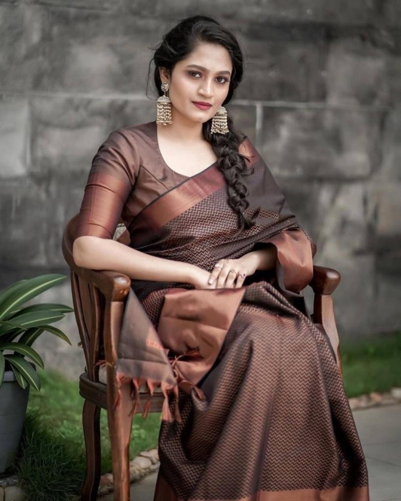 Buy FashionPallavi Woven, Checkered, Embellished Kanjivaram Linen, Cotton  Silk Black Sarees Online @ Best Price In India | Flipkart.com