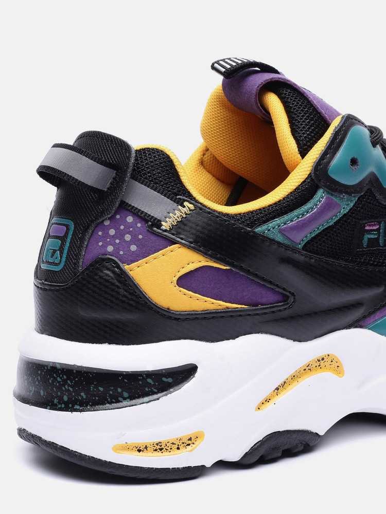 fila tracer sneakers