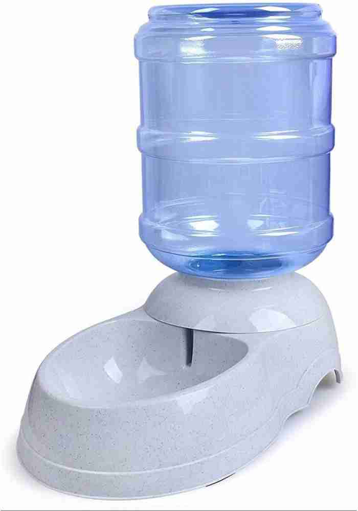 Cat gravity water outlet dispenser