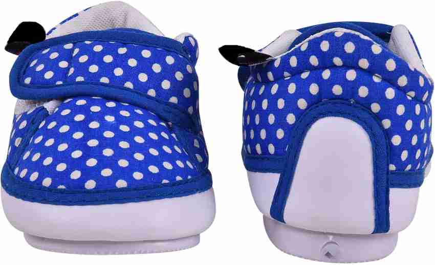 Baby shoes clearance with sound india