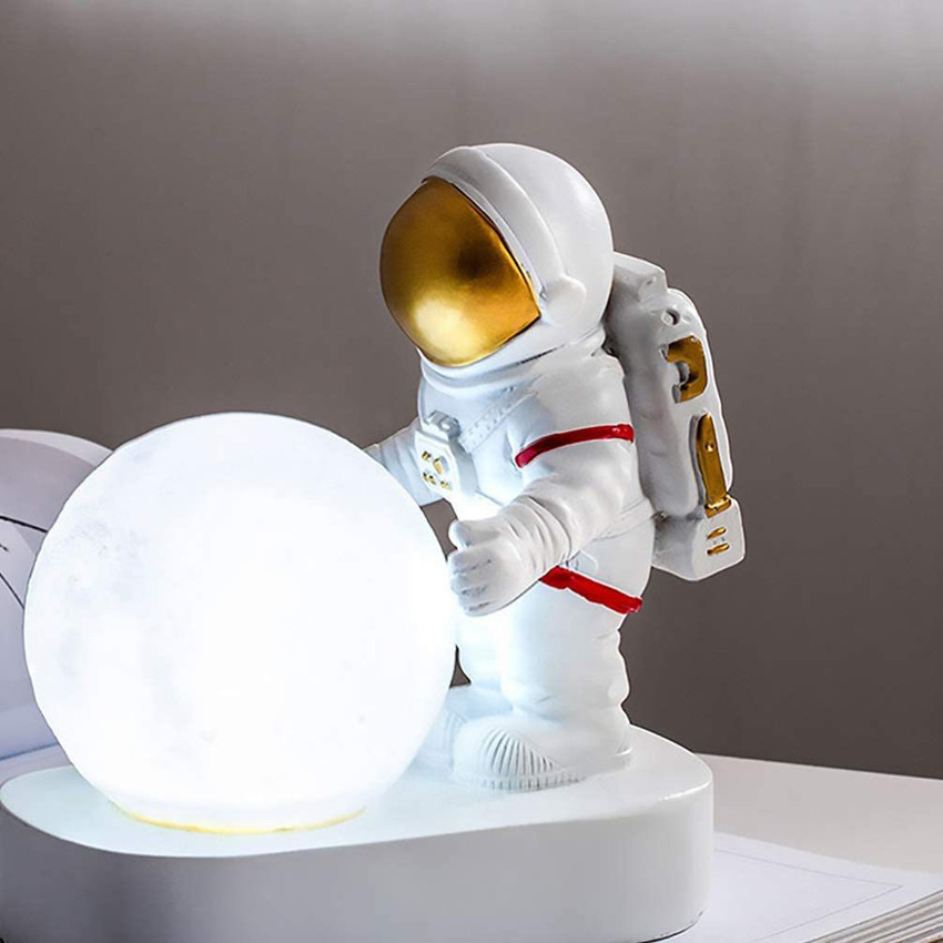 komto Astronaut Moon Lamp For Home Decoration USB Operated Table