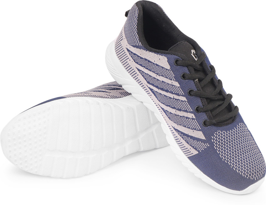 Weight of a pair of sneakers top