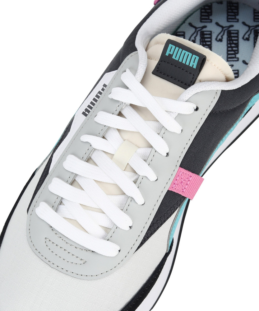 Women's future rider play on on sale running sneakers