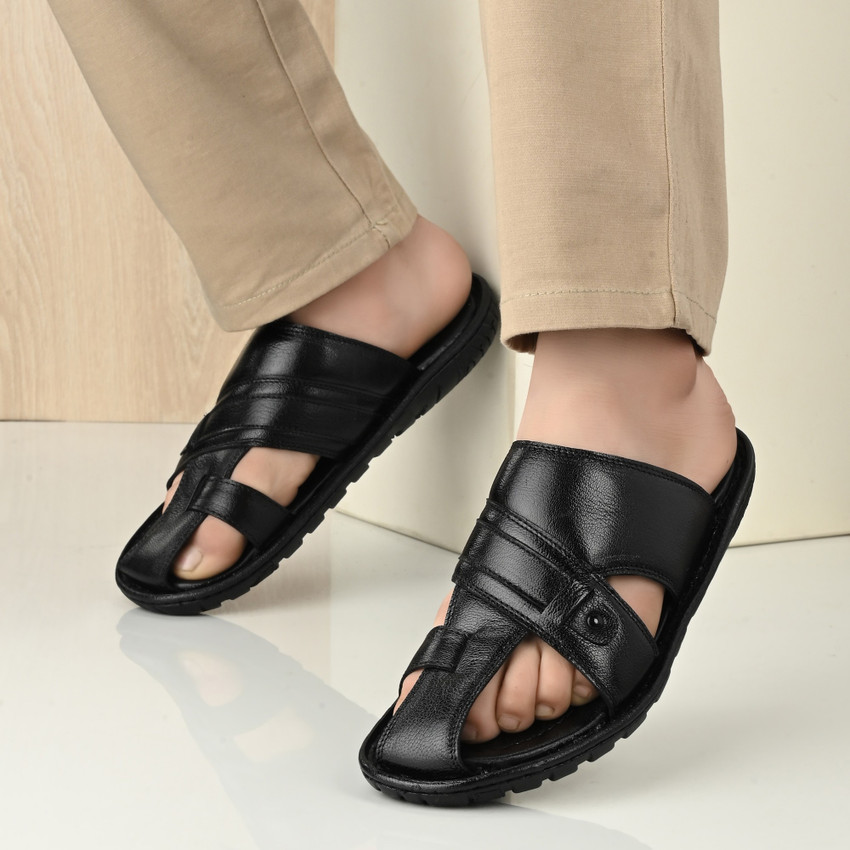 Male leather slippers 2025