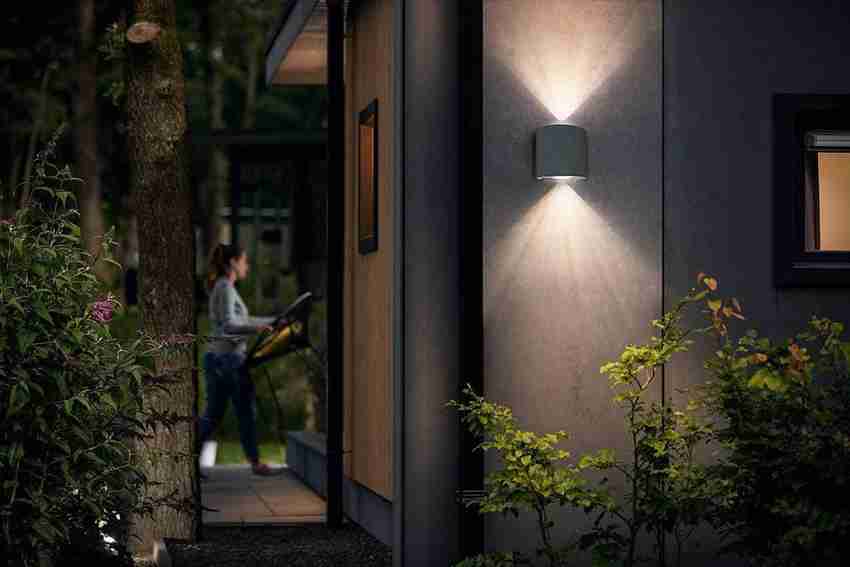 Main gate pillar store light design