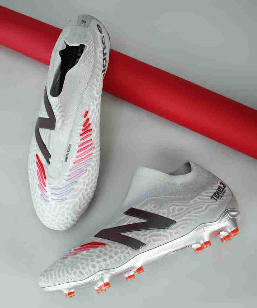 Aluminum on sale soccer cleats