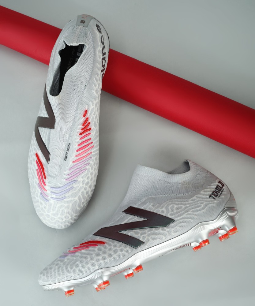 New Balance FOOTBALL Football Shoes For Men - Buy New Balance FOOTBALL  Football Shoes For Men Online at Best Price - Shop Online for Footwears in  India | Flipkart.com