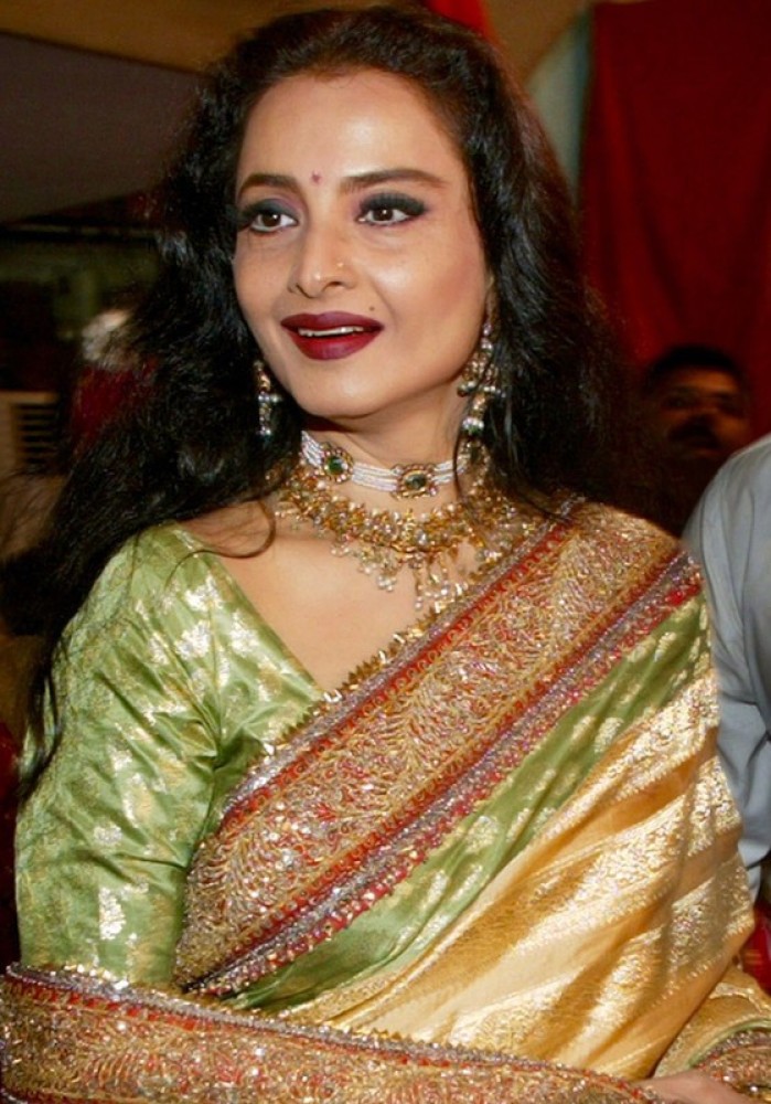900+ Rekha ideas in 2023 | rekha actress, vintage bollywood, bollywood  actress