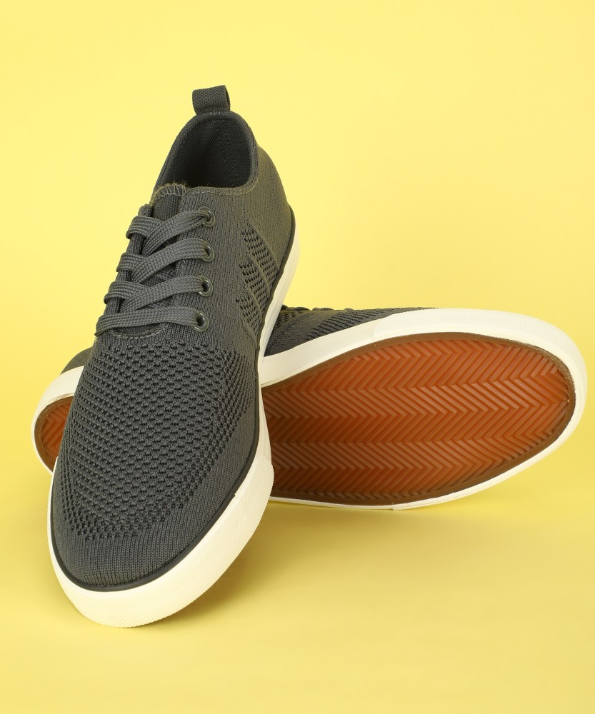 Roadster Sneakers For Men Buy Roadster Sneakers For Men Online at Best Price Shop Online for Footwears in India Flipkart