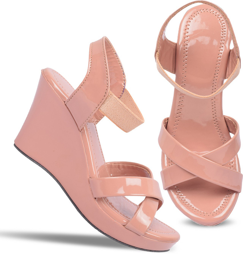 Pale pink wedges 2025