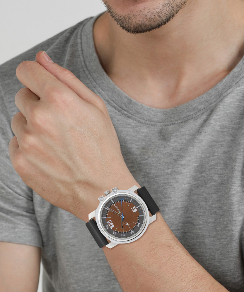 Fastrack 3039sl07 leather analog on sale