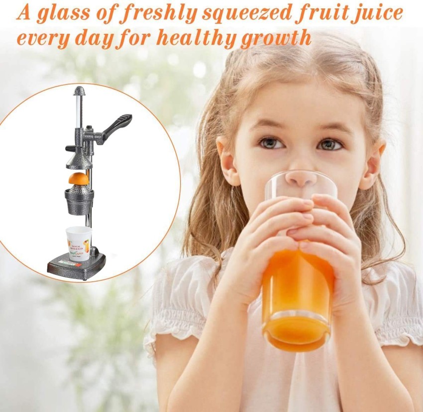 Manual vegetable clearance juicer