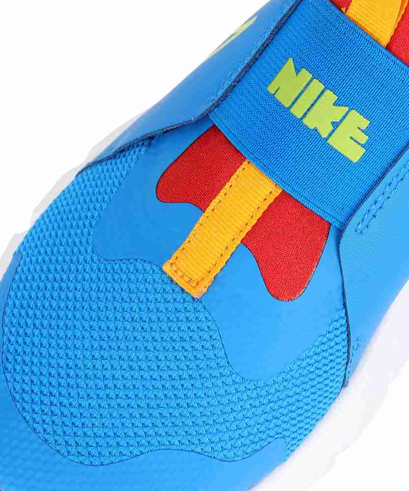 Youth nike best sale slip on shoes