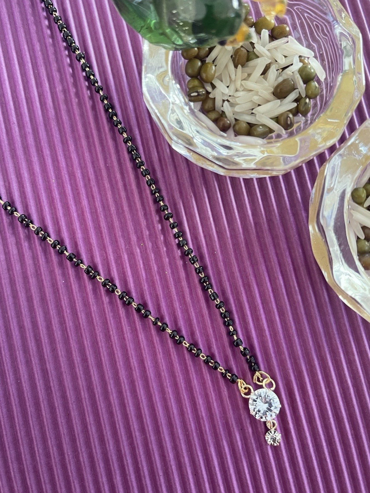 Short mangalsutra shop design images