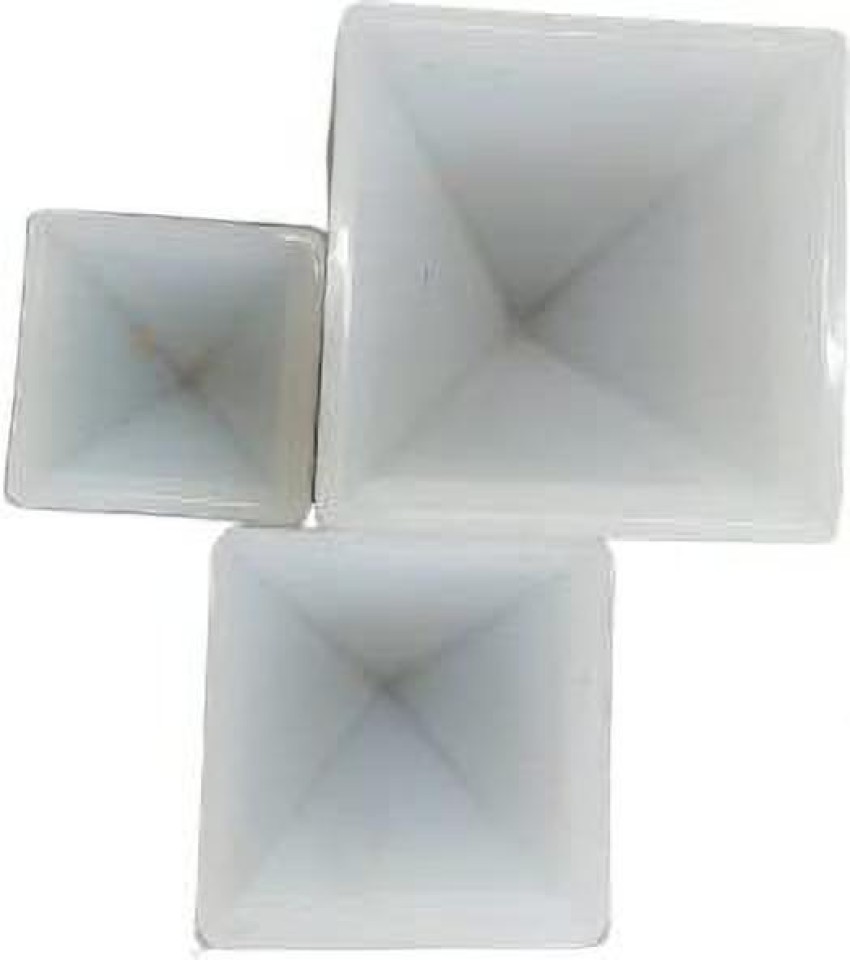 https://rukminim2.flixcart.com/image/850/1000/l1fc0i80/candle-mould/u/u/j/3-a77-pyramid-cube-mold-for-resin-art-3-pcs-pyramid-cube-resin-original-imagczh6gds3zncj.jpeg?q=90