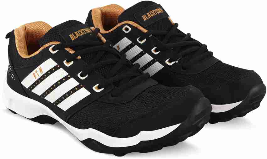 Snapdeal sports sales shoes 299