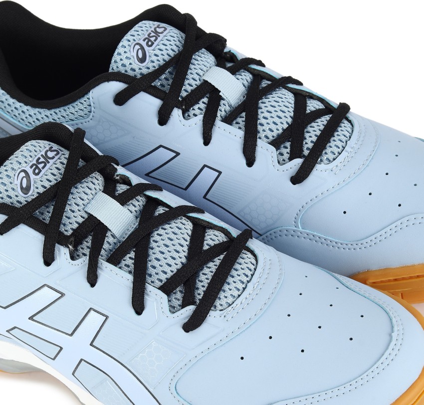 Asics badminton sales shoes flipkart