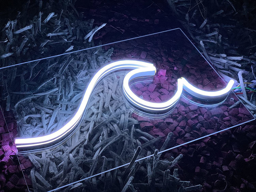 THE PARTY PLANET RGB Color Changing Wave Neon Sign Light 8 x 12