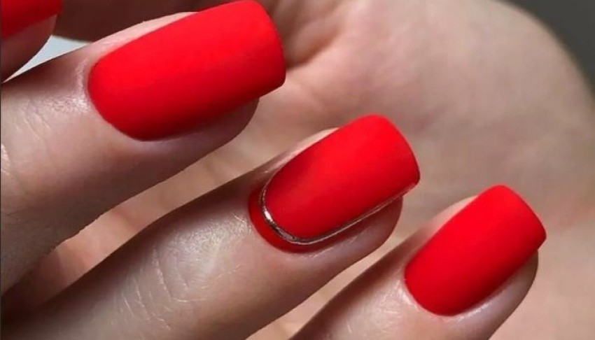 RED SOLE: Long Matte Red Stiletto Press On Nails | Lavaa Beauty