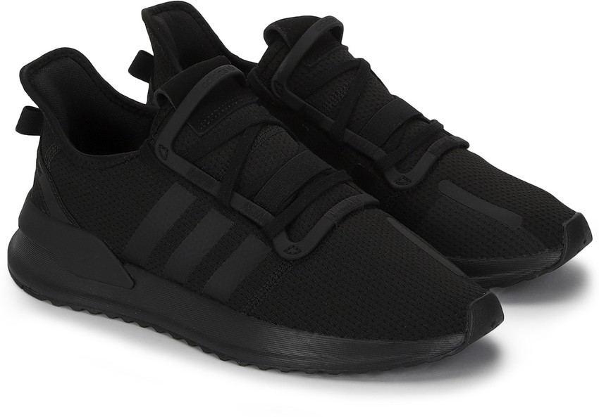 U path clearance run sneakers