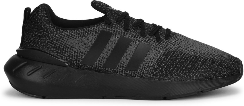 Adidas swift shop run zwart