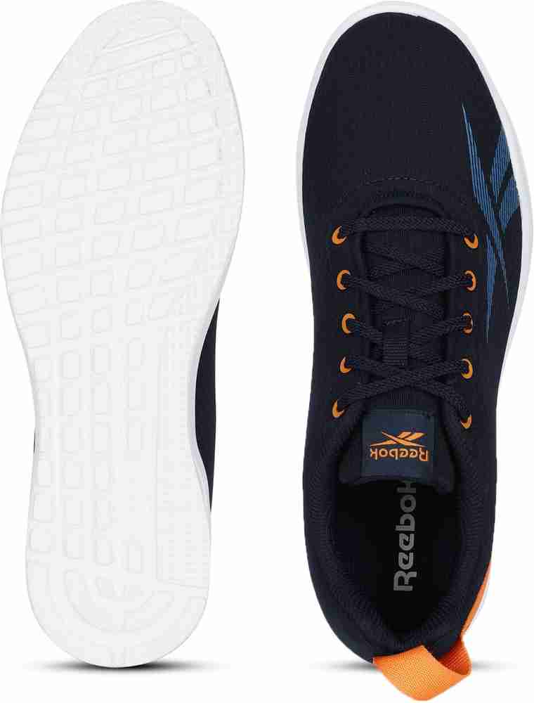 Reebok studio basics black store