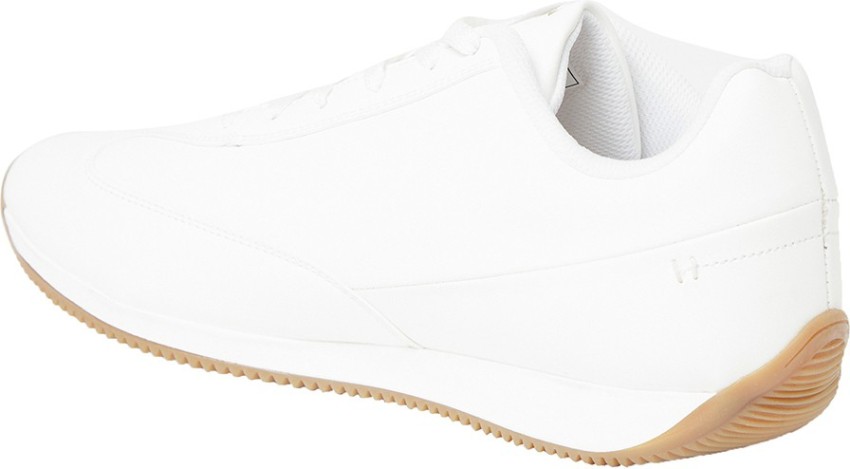 Lotto deals white shoe