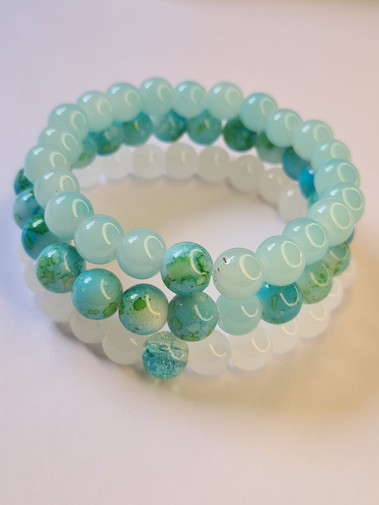 Glass bracelet store