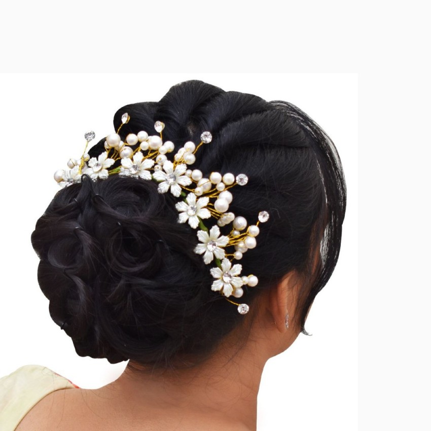 Photo of Bridal hairstyle with flowers