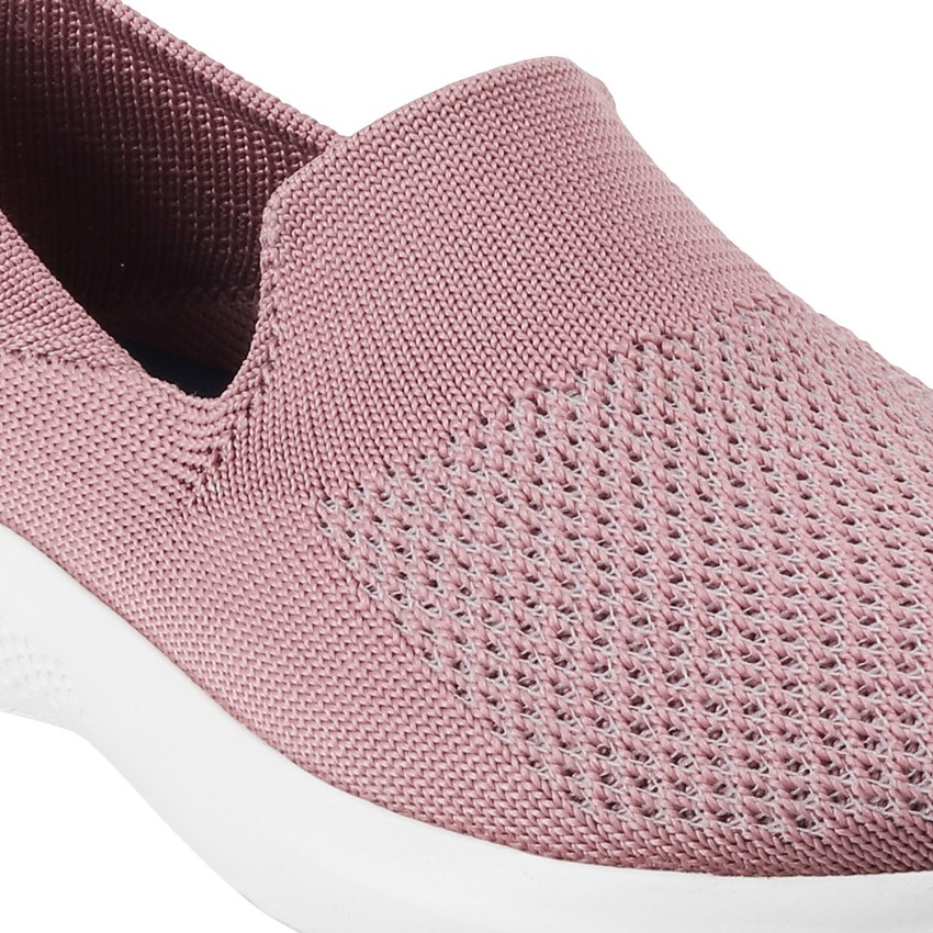 Metro 2024 slip ons