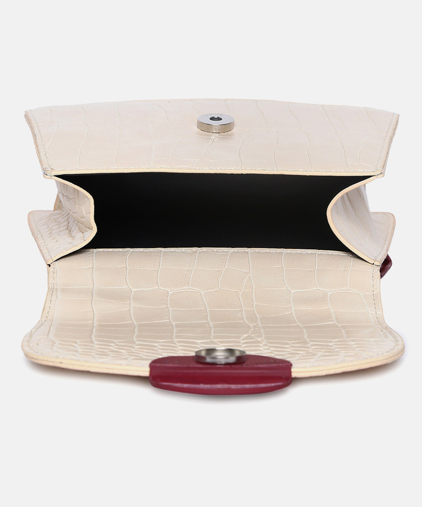 Flipkart Haute Sauce Solid Magnet Lock Hand Bag with Mini