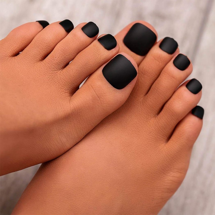 33 Trendy Black Nails Designs for Dark Colors Lovers