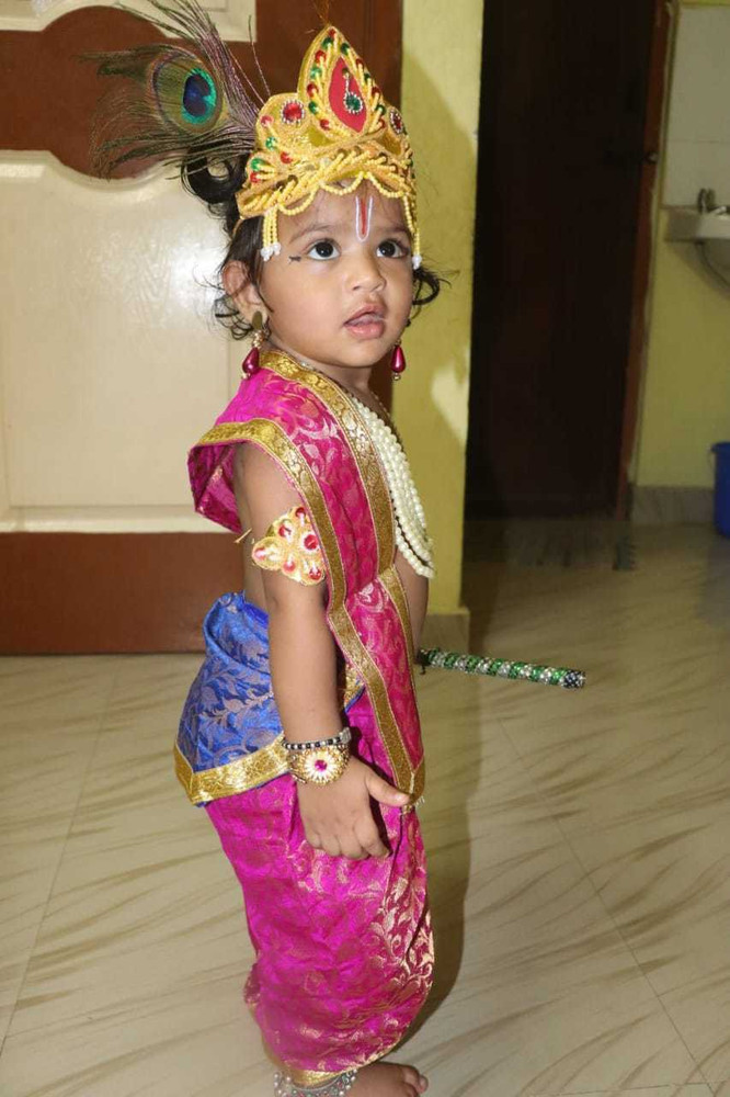 Update more than 158 krishna dress for kids seven.edu.vn