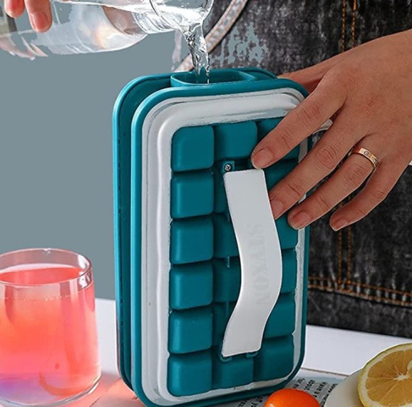 https://rukminim2.flixcart.com/image/850/1000/l2c753k0/ice-cube-tray/p/p/v/36-folding-curling-ice-tray-molds-bar-maker-bag-ice-cube-trays-original-imagdpctzhvdysmf.jpeg?q=90