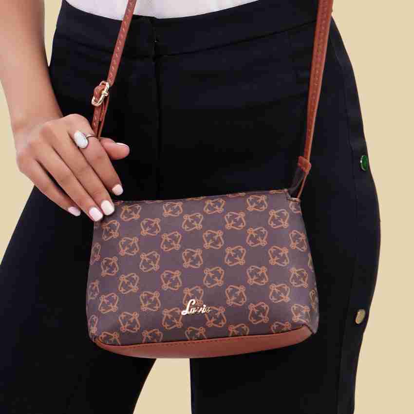 LOUIS VUITTON Utility Crossbody  Handbag Review + Comparisons! 