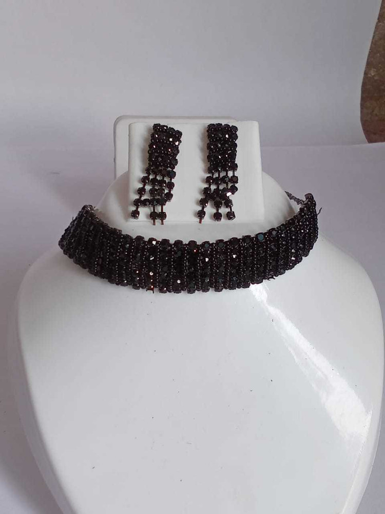 Black stone hot sale jewellery set