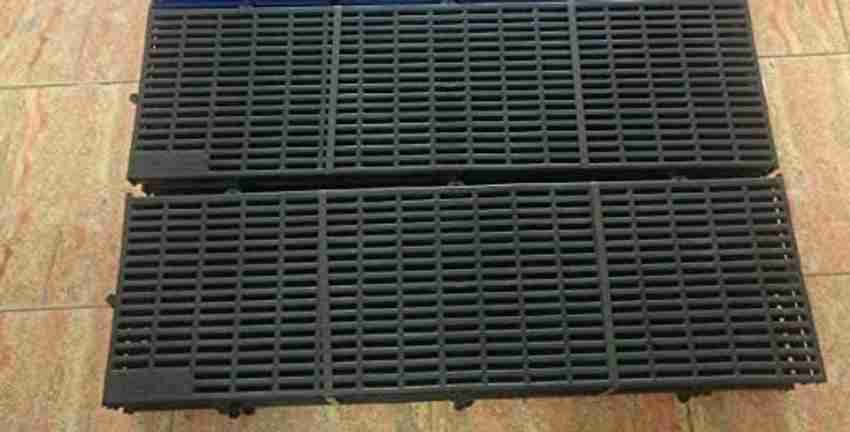 Size of plastic matting for dog cage sale