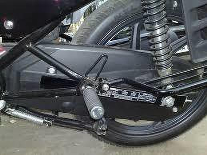 Honda dream yuga chain cover price cheap