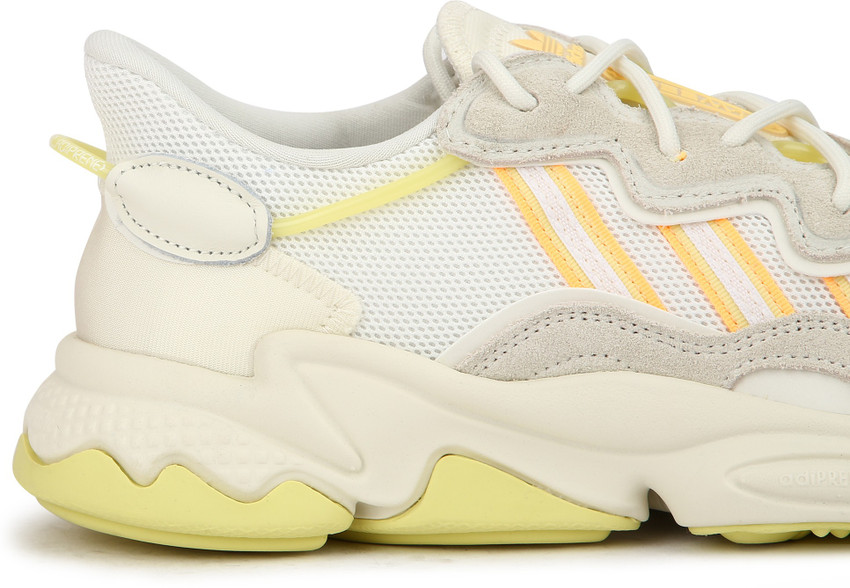 Ozweego gold 2025