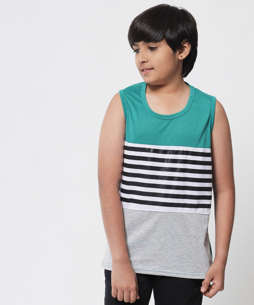 Flipkart JACEY AND LILLY Boys Typography Printed Polycotton Regular T Shirt Hooded Neck