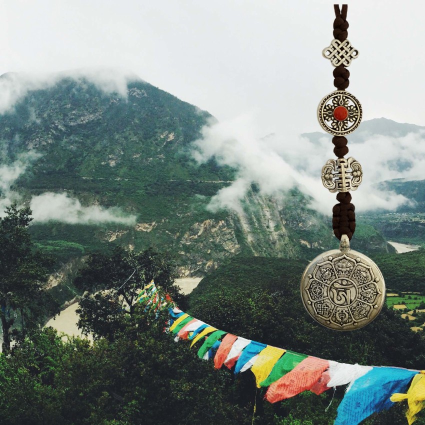 Divya Mantra Tibetan Car Accessories Aesthetic Decorative Lucky Om