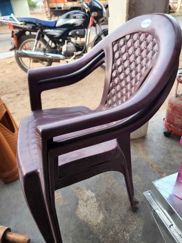 Style outlet chair price