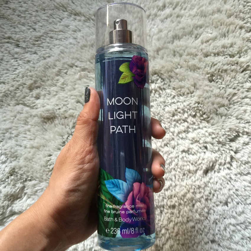 Moon light path perfume store