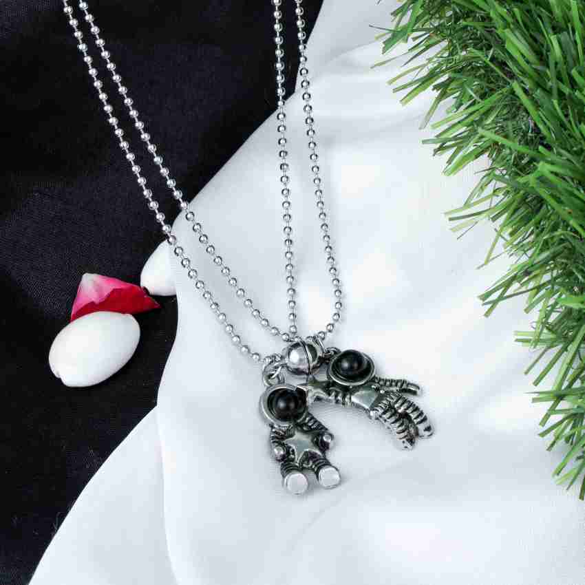 Fashion Frill Silver Chain For Boys Stylish Locket Necklace Silver Chains For Men Boys Girls Silver Plated Stainless Steel Necklace