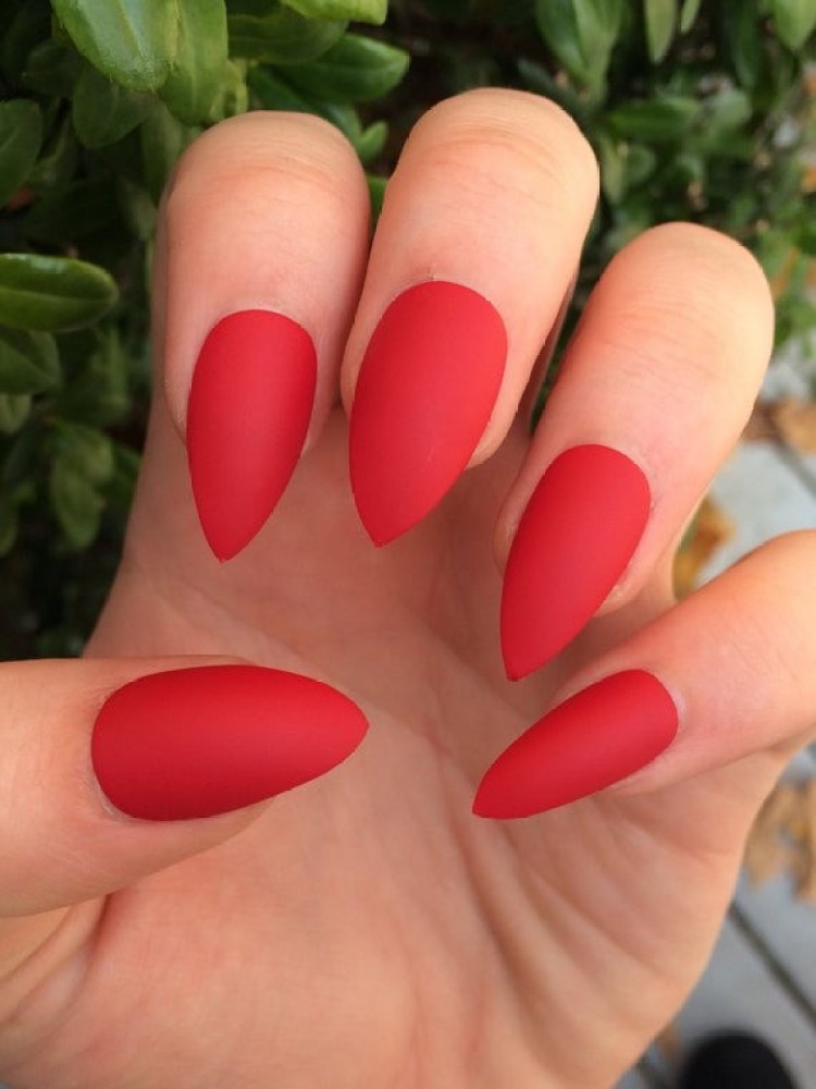 Buy MYGLAMM Boujee Red Lit Matte Nail Enamel - 7 ml | Shoppers Stop