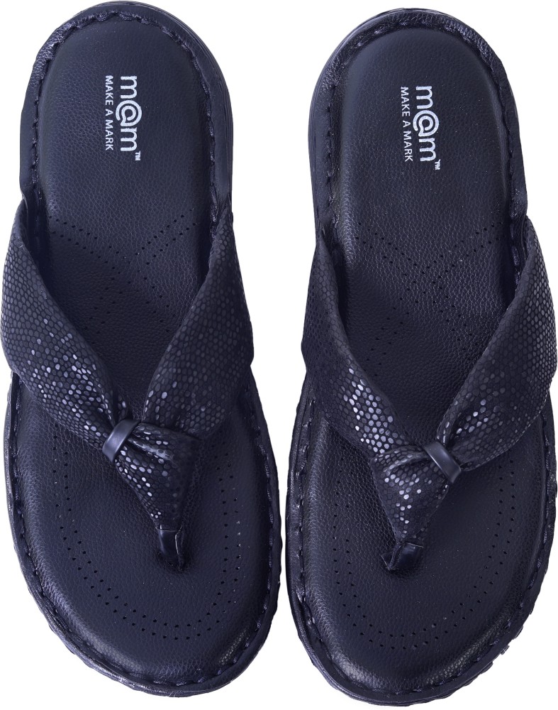 Comfy black best sale flip flops