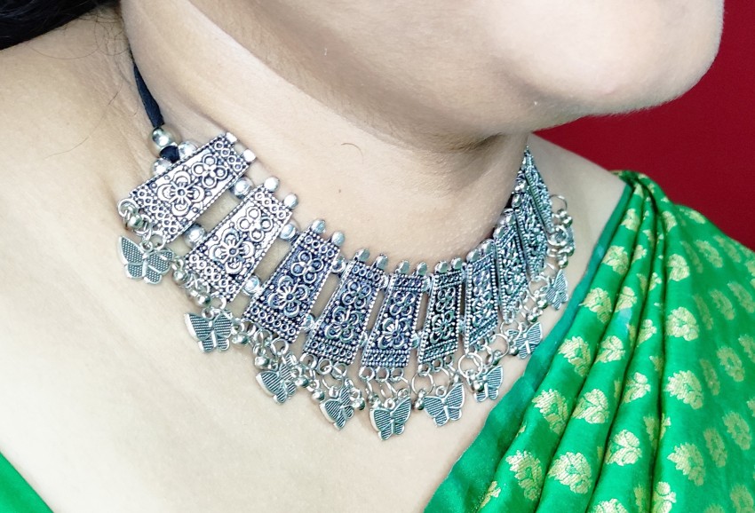 Silver necklace set on sale flipkart